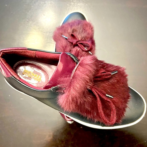 - Black leather and burgundy fur embellished sneakers - Picture 3 of 14